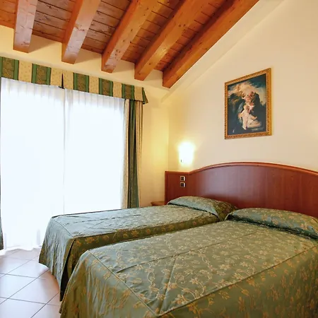 Ξενοδοχείο Garda Family House 2*