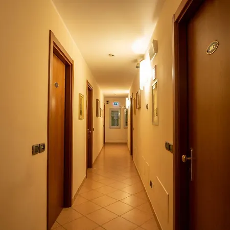Ξενοδοχείο Garda Family House Castelletto Di Brenzone